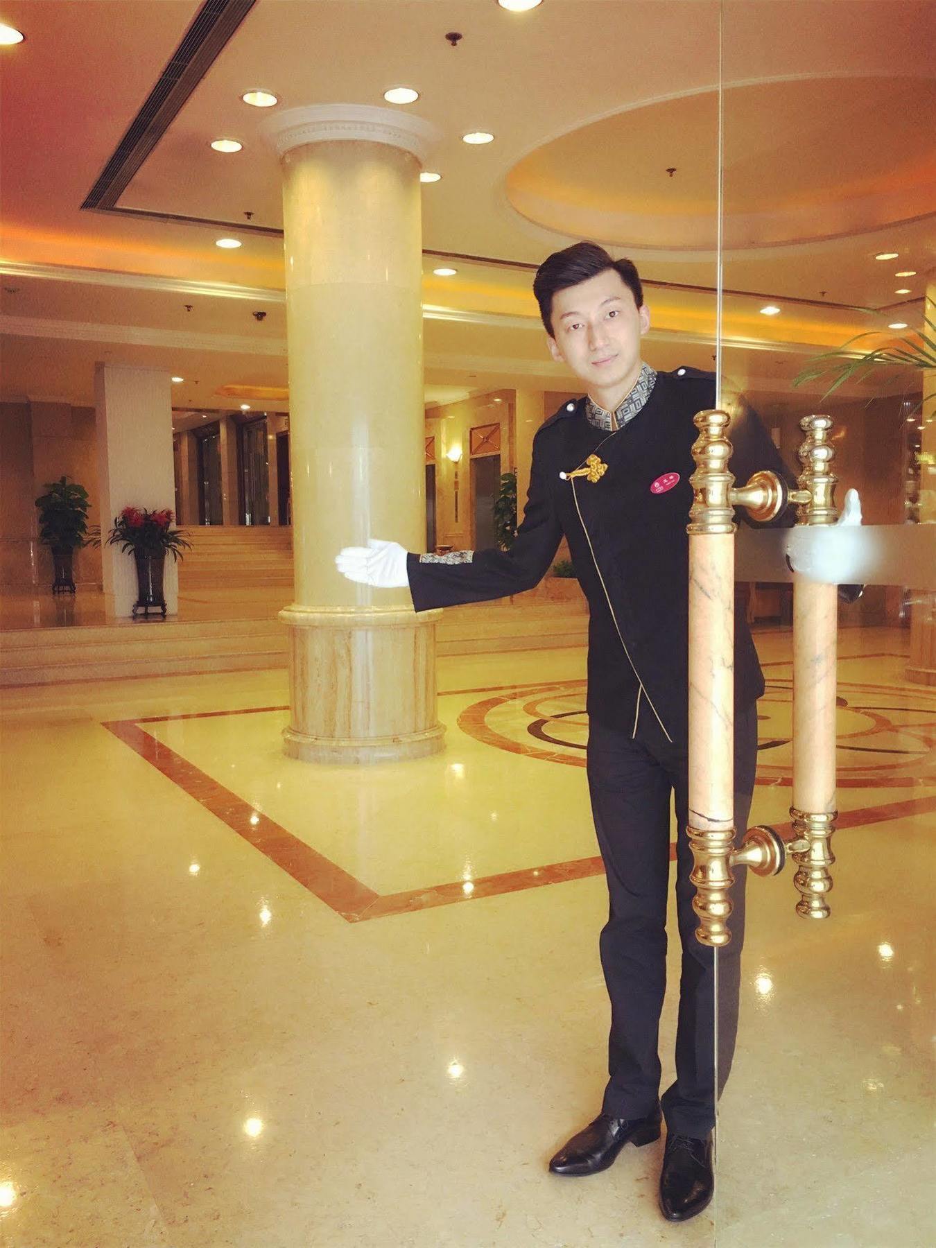 Sichuan Hotel Чънду Екстериор снимка